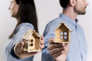 couple-divorcing-each-other-concept